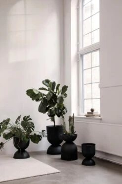 Ferm LIVING Pot Hourglass, Modèle S, Noir -Ménagers Décoration Soldes Boutique 16 9961