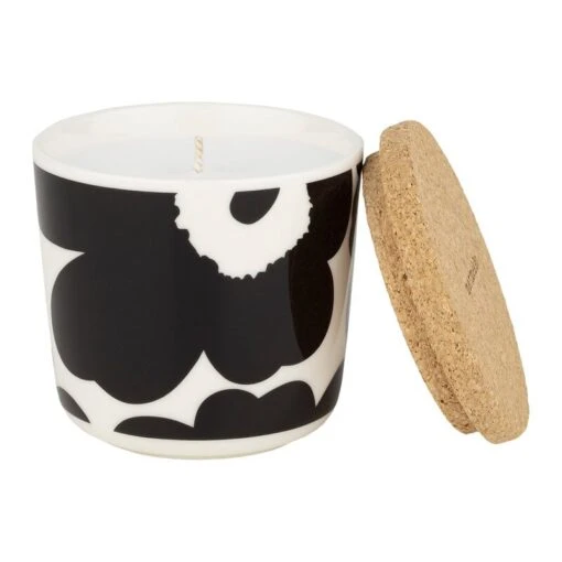 Marimekko Bougie Parfumée Oiva - Unikko, Spring Forest -Ménagers Décoration Soldes Boutique MA072042 190 MM 224 unikko scented candle 072042 190 FR1 kb